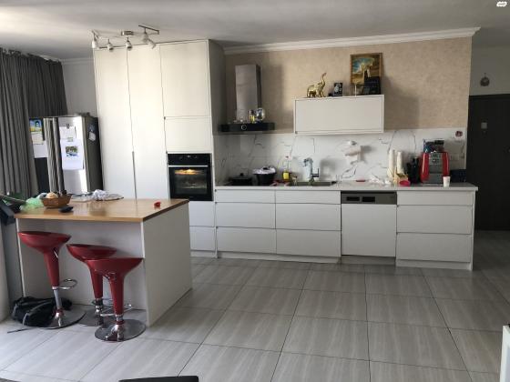 יהושע חנקין 42 (אגרובנק)