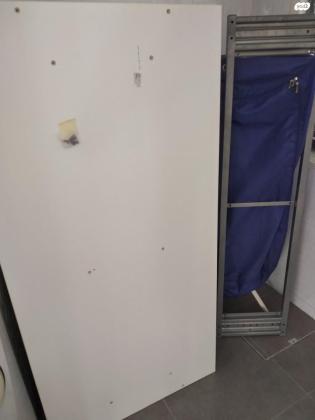 שולחן לבן של איקאה: GALANT