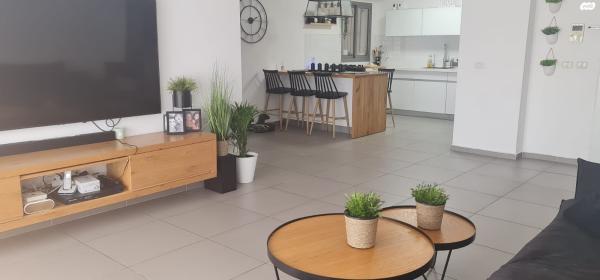 אהוד מנור 19 (קרית האמנים)