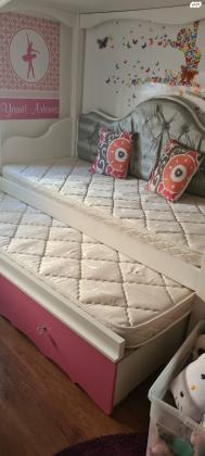 לרציניים בלבד! מיטת אפיריון, מעוצבת