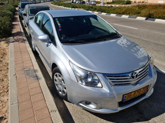 טויוטה אוונסיס (2010)