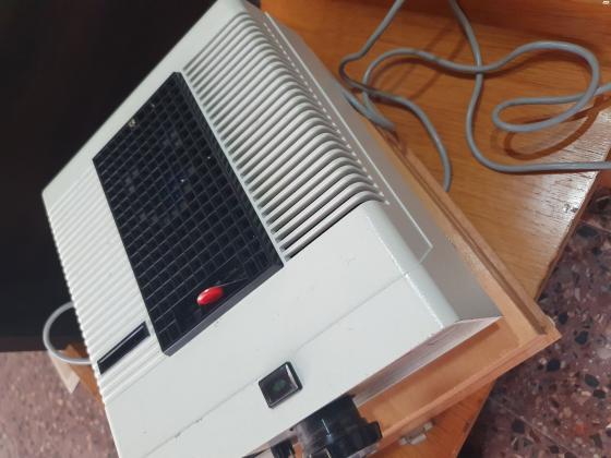 מקרן שקופיות 35 מ"מ וינטג'