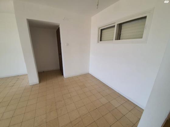 הגיחון 13 (דקר)