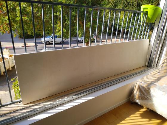 פלטת עץ ענקית לבנה לשולחן