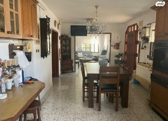 יוסף גדיש 10 (נווה יוני נתניהו)