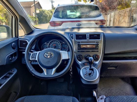 טויוטה ספייס ורסו (2012)