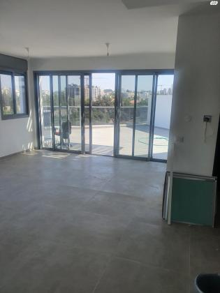 חנה רובינא 20 (מרכז)