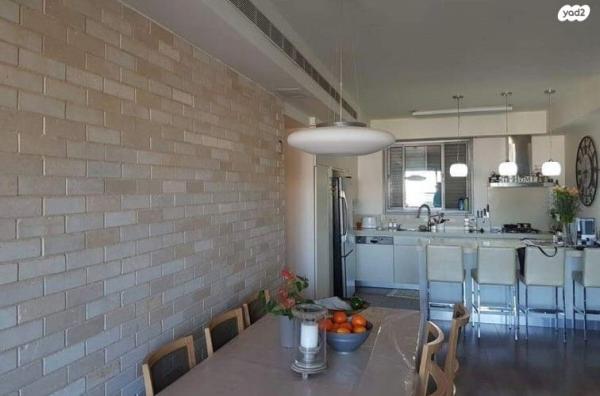 רפאל איתן 1 (אם המושבות)