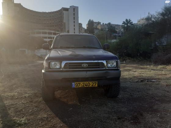 טויוטה היילקס 4X4 (2000)