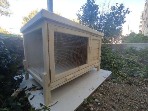 כלוב לארנבים לגינה מעץ מלא