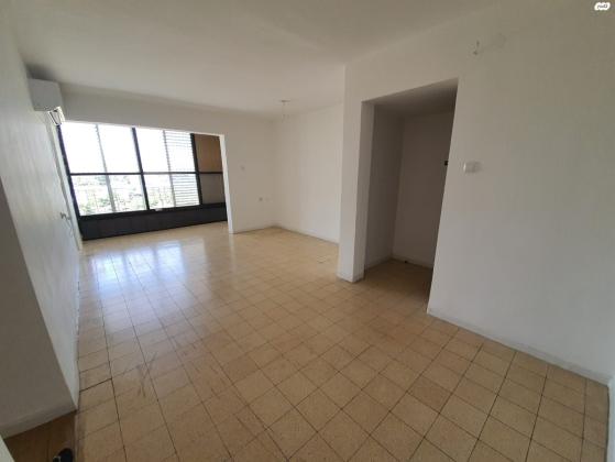 הגיחון 13 (דקר)