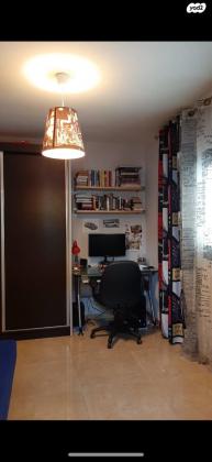 אהרון לובלין 12 (גני אביב)