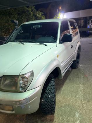 טויוטה לנד קרוזר פרדו קצר (2000)