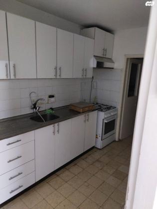 הרב פרץ ציוני 4 (מרכז העיר)