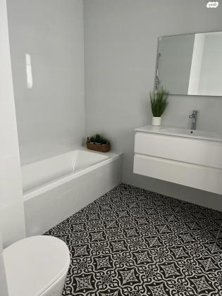 בן יהודה 16 (מרכז)