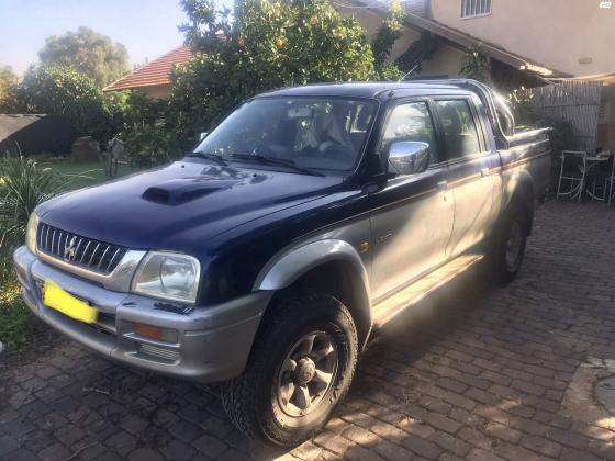 מיצובישי מאגנום 4X4 (2001)