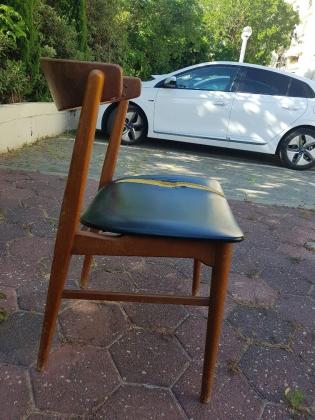 כיסא דניש עץ טיק משנות