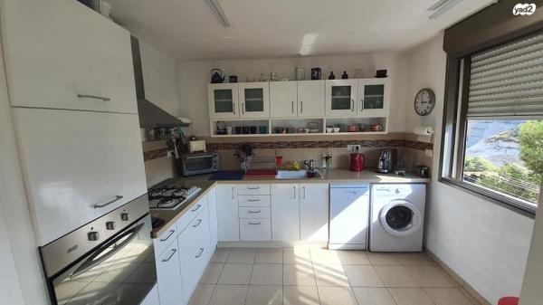 בלום לאון 6 (רמת הדר)