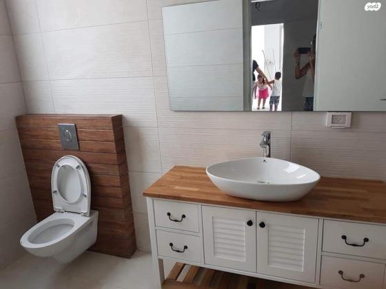 חייקה גרוסמן 1 (בר לב)