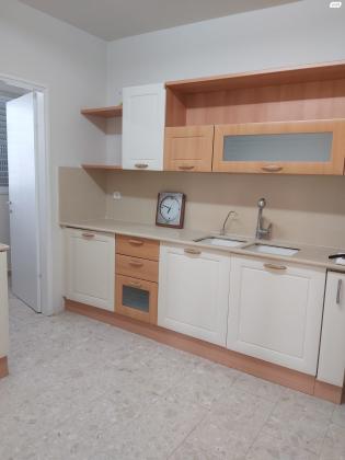 אורי צבי גרינברג 7 (רמת הדר)