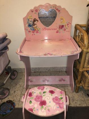 שידת איפור לילדות נסיכות עם