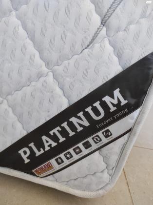 שני מזרונים של "חירבאווי"מסדרת Platinum...