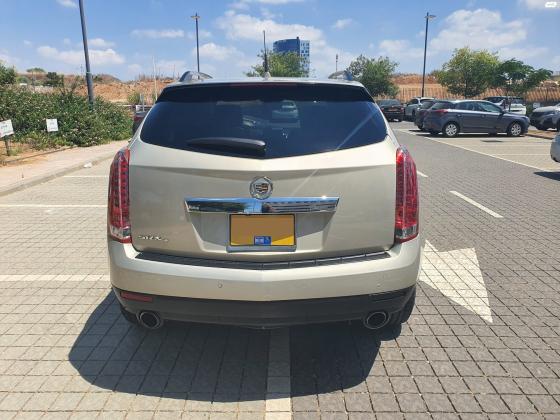 קאדילק SRX (2012)