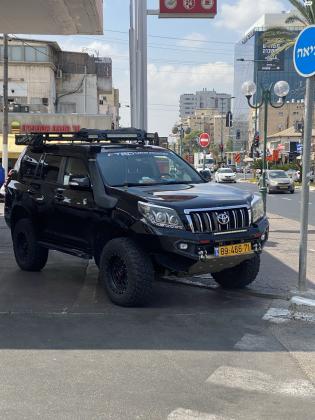 טויוטה לנד קרוזר ארוך (2010)