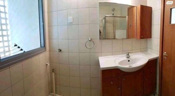 מירון 12 (נוה שאנן)