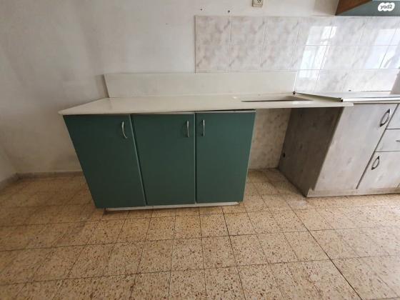 למכירה מטבח יד שניה מורכב