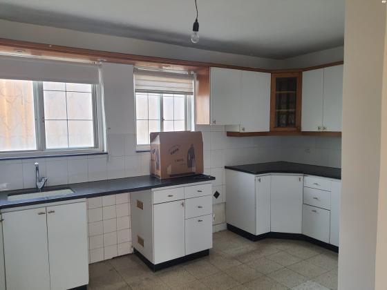 קולומביה 28 (קרית מנחם)