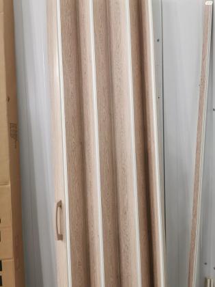 דלתות אקורדיון חדשות בקרטון לא