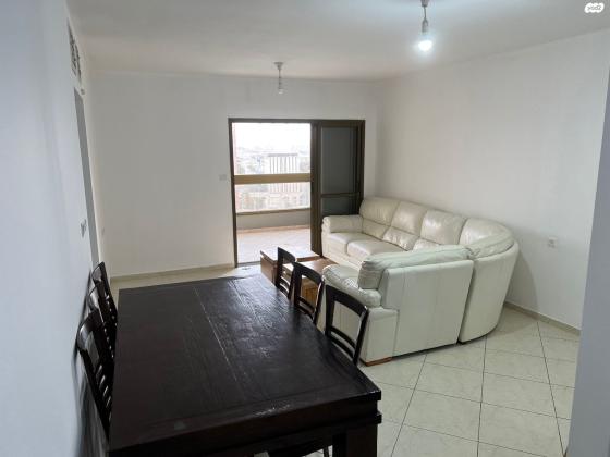 התקווה 12 (מרכז אזרחי)