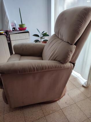 כורסת איכותית מדגם לייזי בוי של ד"ר גב