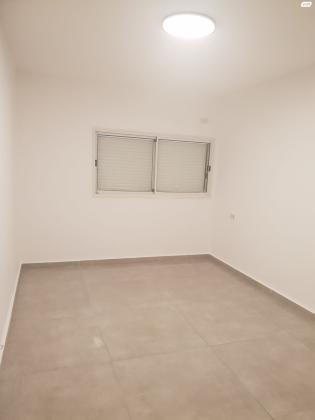 מעפילי אגוז 66 (נוה חן)