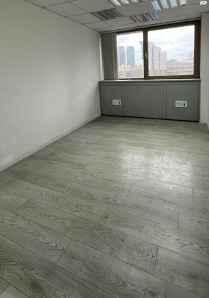 דרך אבא הלל 7 (הבורסה)