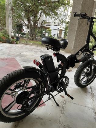 אופניים חשמליים גלגלי בלון שטח