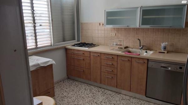 היבנר 48 (כפר גנים א)