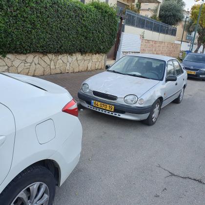 טויוטה קורולה (1998)