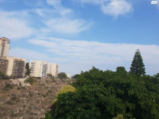 בת חן 56 (רמת חן)