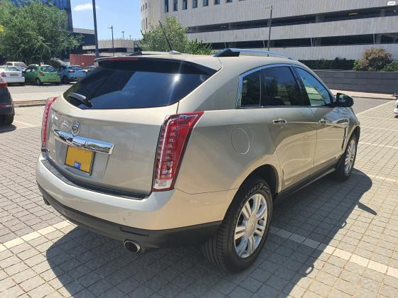 קאדילק SRX (2012)