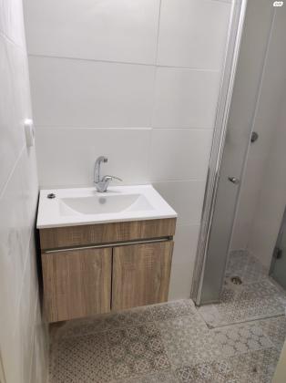 יצחק רגר 136 (שכונה ד)