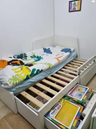 למכירה מיטת ילד של איקאה כמו חדשה