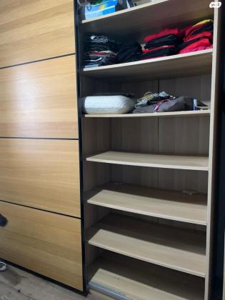 ארון הזזה של איקאה בעל