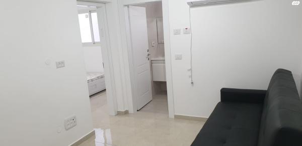 חנה רובינא 11 (ברנע ב)