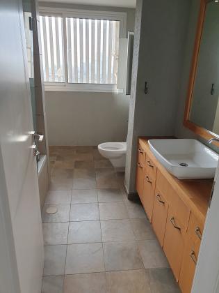 בני בנימין 17 (גלי הים)