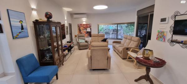 שפרינצק 2 (גיל עמל)