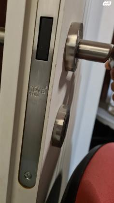 דלת פנים מסוג nova, יש