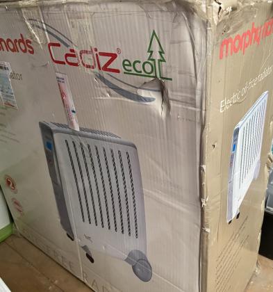 רדיאטור MORPHY RICHARDS דגם CDE2ECC