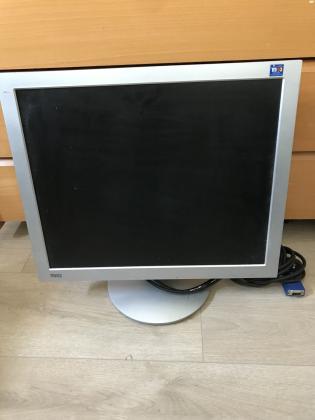 מסך מחשב מדגם mag 15 אינצ״